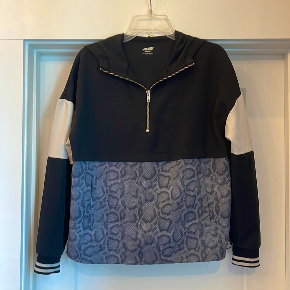 Avia Womens Quarter Zip - Color Blocked: Black/White/Purple Snake Print